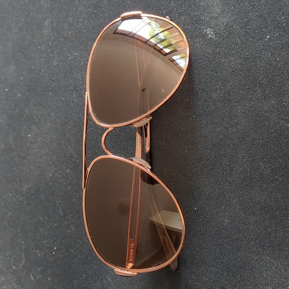 Oakley Caveat - Picture 2 of 3